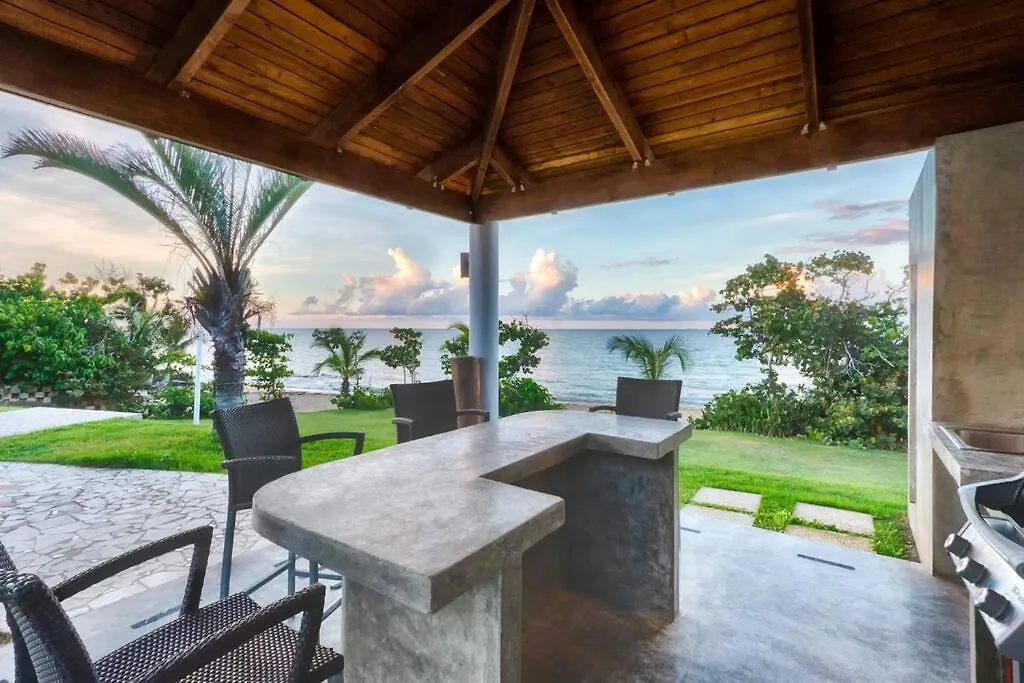 Beautiful Villa! Diiscount Via What Aspp! Pool, Secluded Beach! Check The Number From The Photos! Vieques